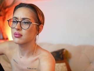 aileenaxa's CamSoda show and profile