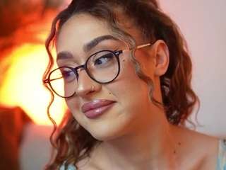 AileenAxa