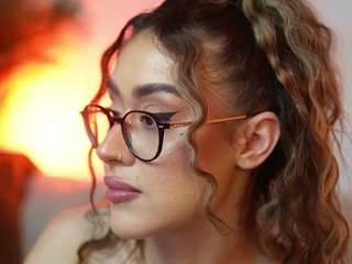 AileenAxa
