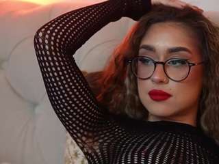 AileenAxa