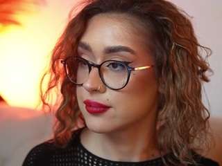 AileenAxa