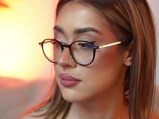 AileenAxa