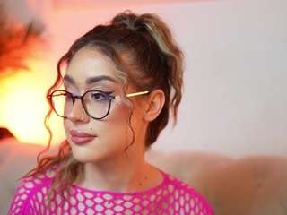 Dieses Model ist jetzt live. aileenaxa