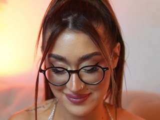 AileenAxa