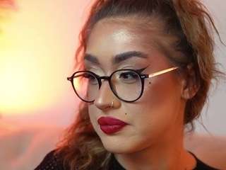 AileenAxa