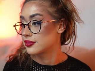AileenAxa
