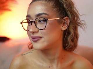 AileenAxa