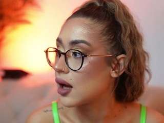 AileenAxa