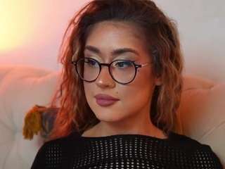 AileenAxa
