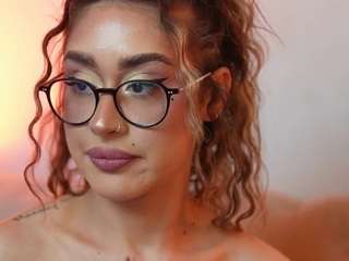 AileenAxa