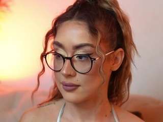 AileenAxa