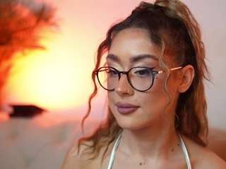 AileenAxa