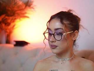 AileenAxa live cam — blowjob, brown eyes, dildo or vibrator