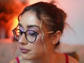 AileenAxa live cam — blowjob, brown eyes, dildo or vibrator