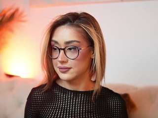 AileenAxa