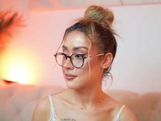 AileenAxa