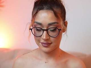 AileenAxa