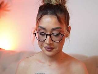 AileenAxa