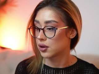 AileenAxa