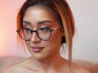 AileenAxa