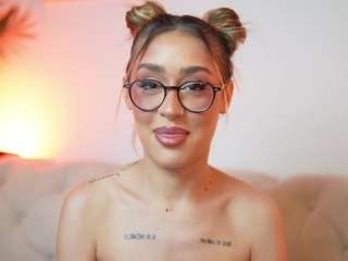 AileenAxa