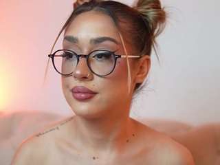 AileenAxa