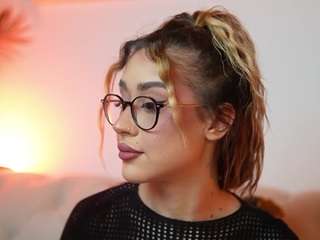 AileenAxa