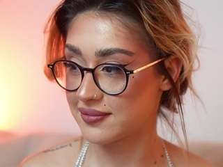 AileenAxa live cam preview