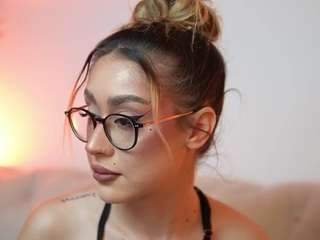 AileenAxa