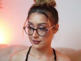 AileenAxa