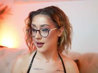 AileenAxa