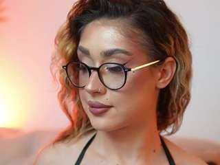 AileenAxa