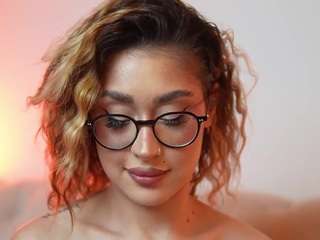 AileenAxa