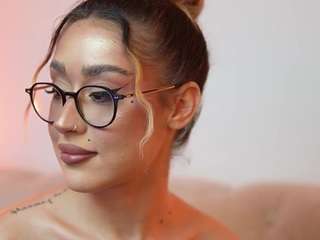 AileenAxa
