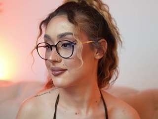 AileenAxa