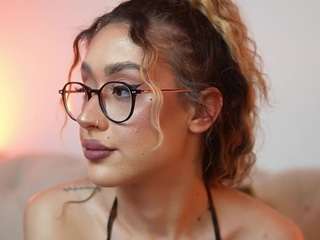 AileenAxa