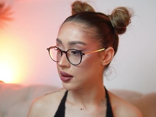 AileenAxa live cam preview