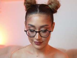 AileenAxa