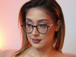AileenAxa