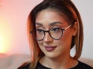 AileenAxa