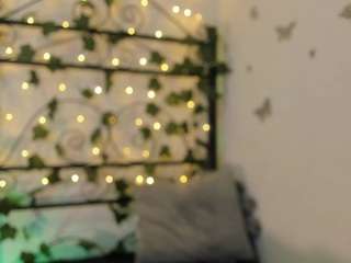 carolinehuddson webcam