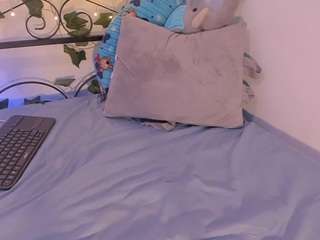 carolinehuddson webcam