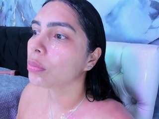 evelinn-belen Live Webcam on CamSoda