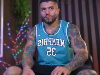 frankfarrell's CamSoda show and profile