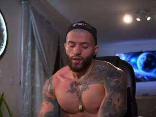 FrankFarrell live cam preview