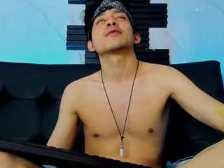 eros-fang Live Webcam on {site_name}