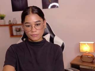 luna-soft23 Live Webcam on CamSoda