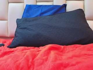 sweet-amye's CamSoda show and profile