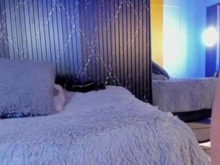 annie-paradisee's CamSoda show and profile