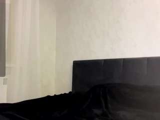 le modèle chloeallen est en webcam porno dans un show sur le site camsoda, il possède les tags suivants: amateur,public,mature,middle aged,moaning,natural,nature,nipple piercings,no drinking,orgasm,sexy,huge tits,shaved pussy,skinny,smoking,squirter,striptease,tattoos,teen 18,young adult